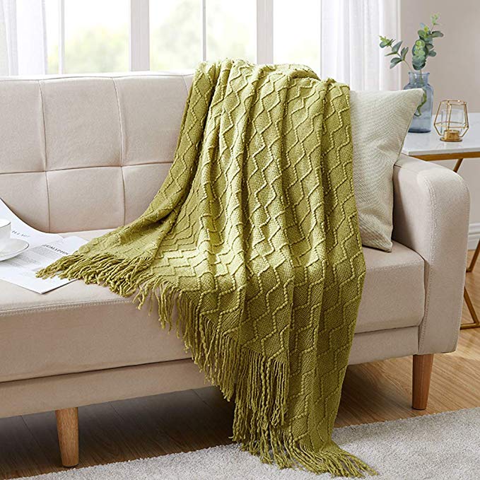 green spring throw blanket | Spring Decor Ideas for Your Home