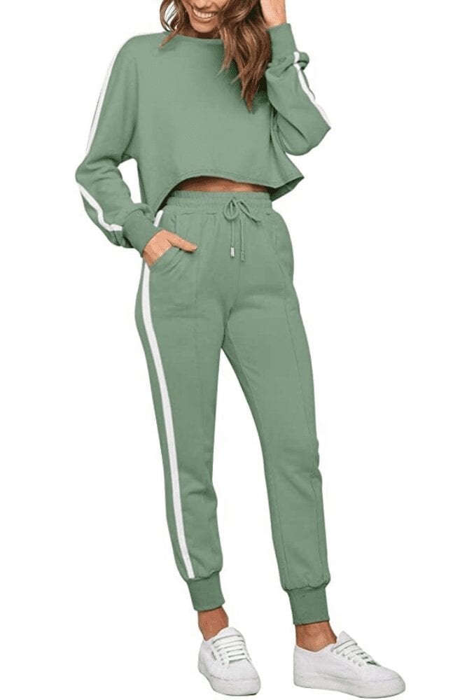 Casual Outfit Idea - Cropped Jogger Set | The Best Loungewear Sets You Need to Add To Your Wardrobe