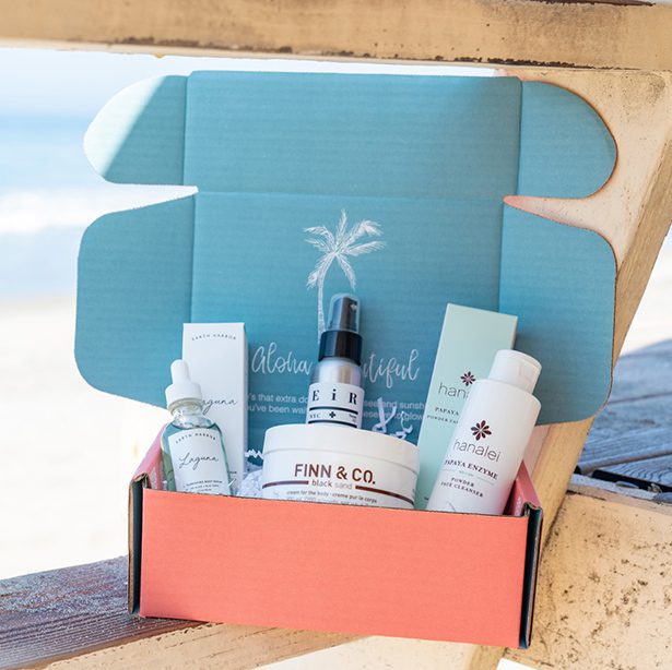 Fall 2021 Beachly Beauty Review & Unboxing | Clean Beauty Box Subscription | Natural Beauty Box | Basic Housewife