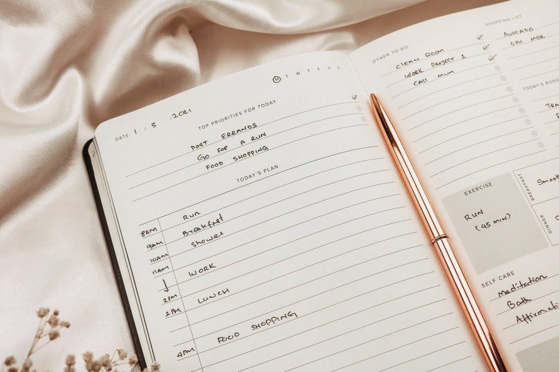 Minimalist Undated Planner | The Best Productivity Planners Guaranteed To Get Your Life Organized | Basic Housewife