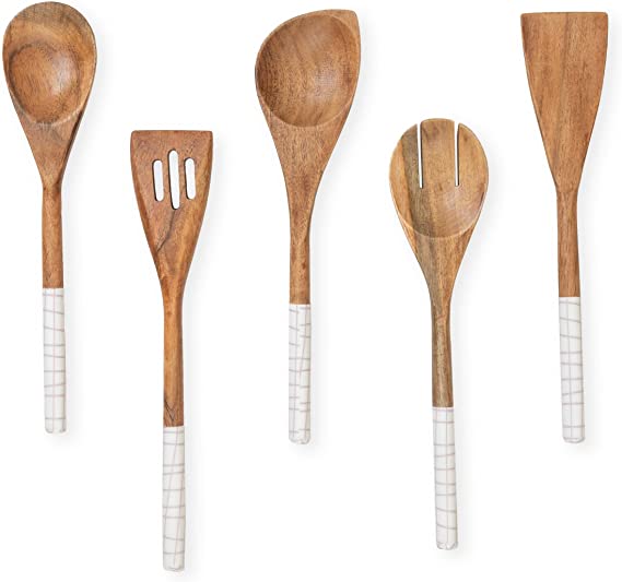 Wooden Utensil Set | Pretty Kitchen Accessories To Make Your Kitchen Look More Expensive Than It Is | BasicHousewife.com